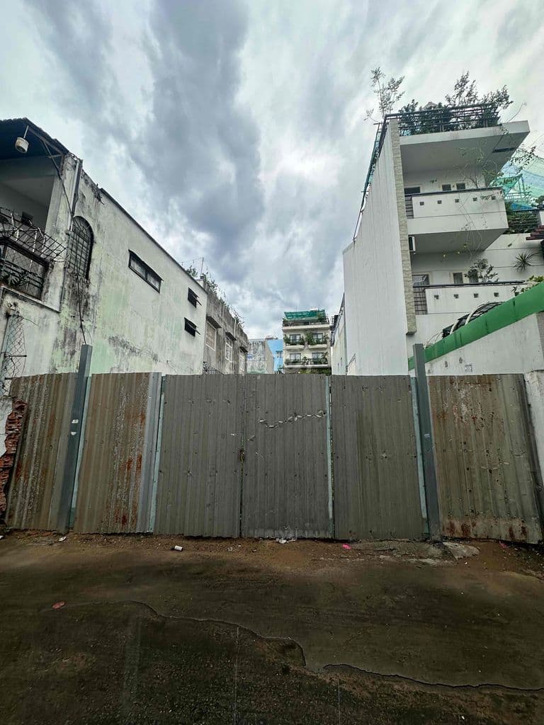 Hẻm xe hơi tránh - 52m2 vuông A4 - Khuôn đất đẹp hiếm - Nhỉnh 7 tỷ tl - Ảnh 2