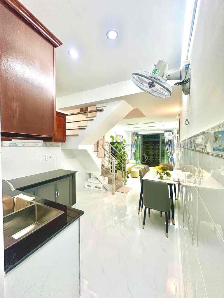 Nhà Vị Trí Đẹp Đường Huỳnh Tấn phát, Nhà bè gần Trung tâm - Ảnh 3