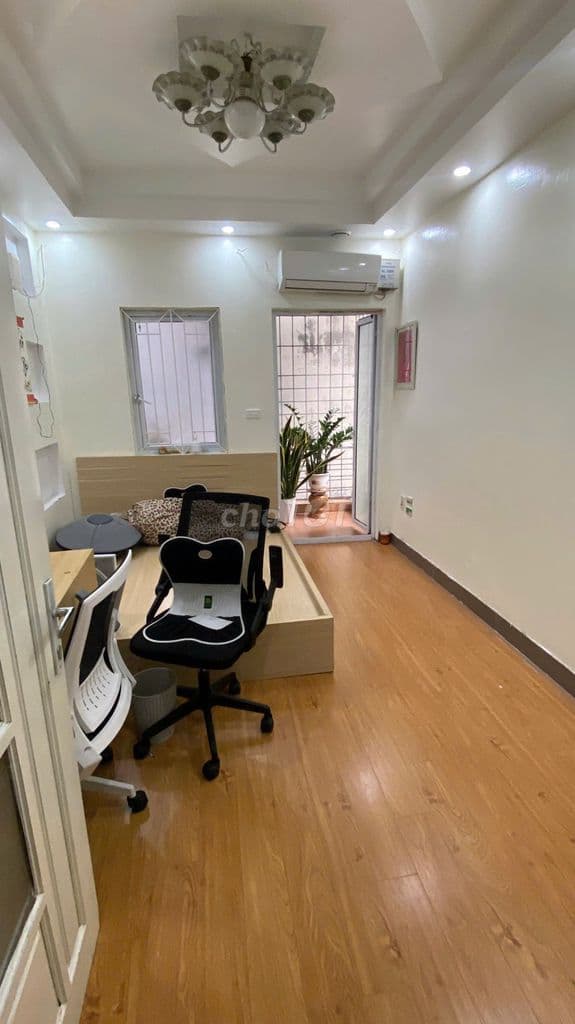 HOT HOT HOT SIÊU PHẨM CÒN XÓT LẠI TRUNG TÂM NGÃ TƯ SỞ