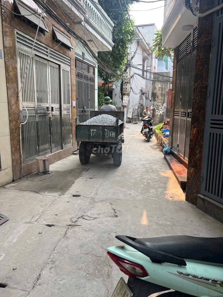 bán nhà 4 tầng Tứ Hiệp 8 tỷ