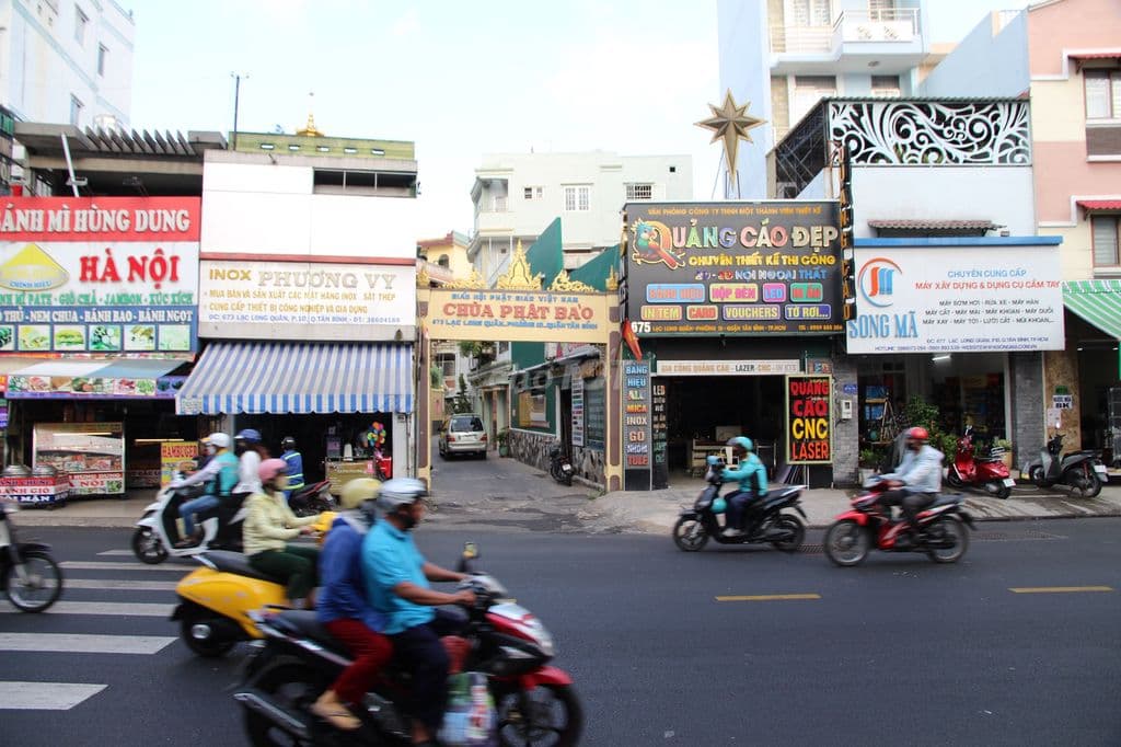 Nhà 2 mặt tiền Lạc Long Quân, P. Bảy Hiền, TP HCM