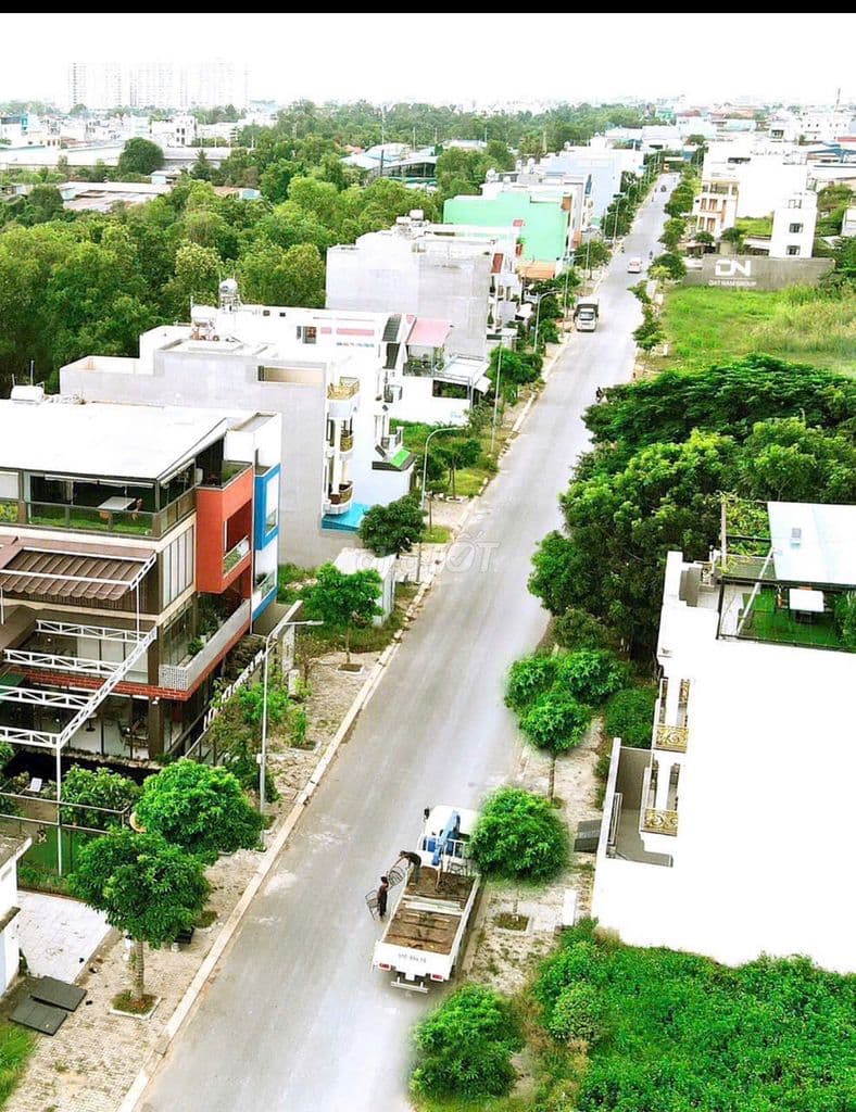 Cần bán lô đất full thổ cư nằm trong KDC hiện hữu sổ công chứng liền