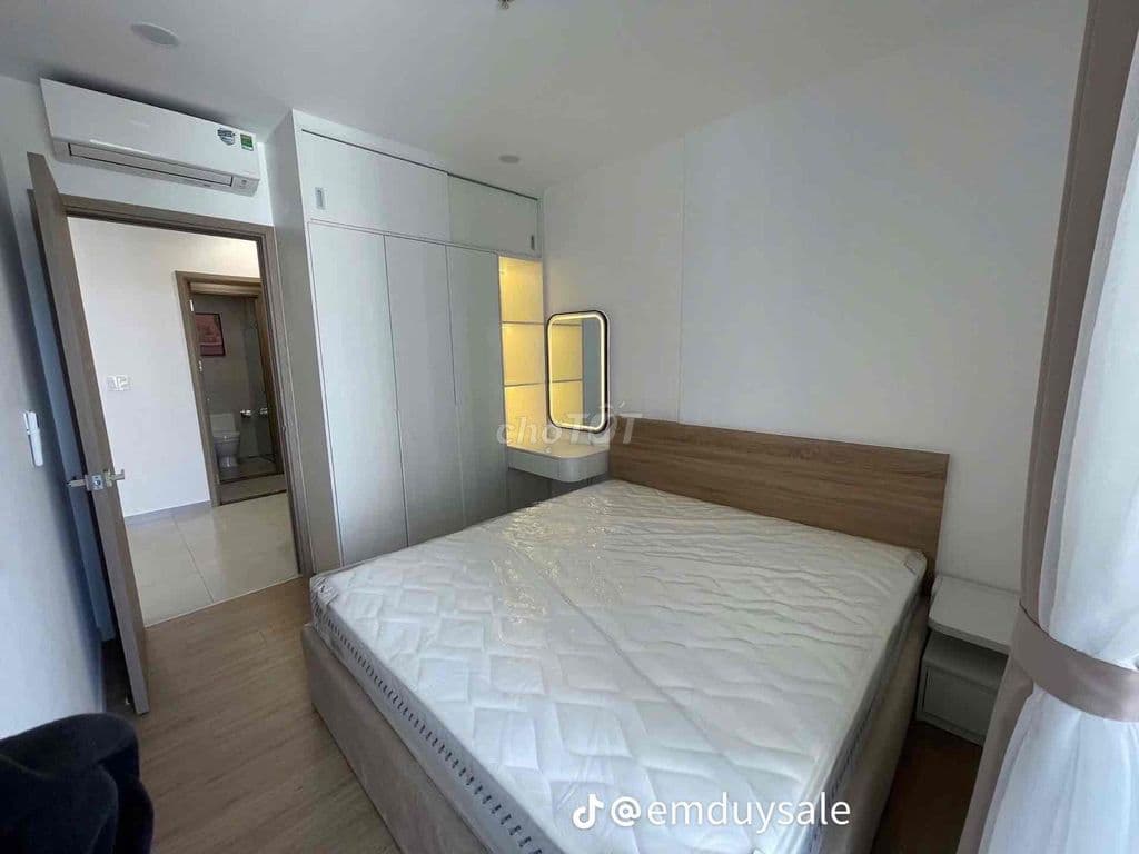 căn hộ dịch vụ 1pn bancong full nt tại q7