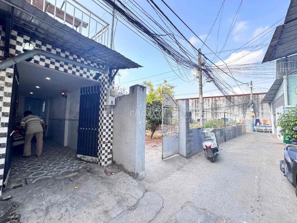 Bán nhà Kha Vạn Cân - Linh Tây - 40m2 - 3Tầng -Hẻm Thông-Sổ Hồng Riêng