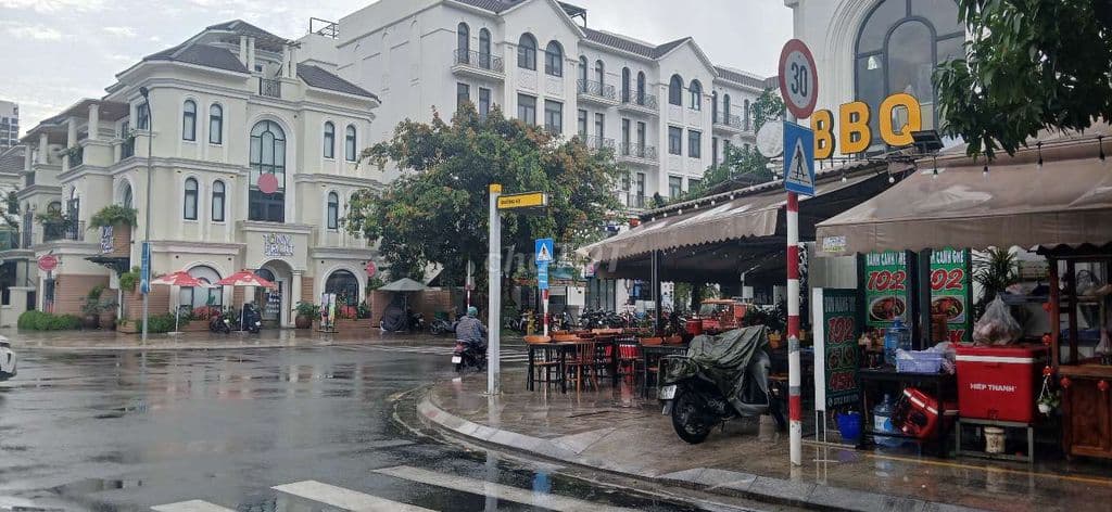 BÁN NHÀ MẶT TIỀN QUẬN 12 VỊ TRÍ ĐẮC ĐỊA - Ảnh 2