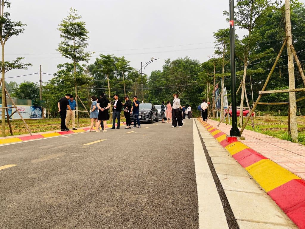 ĐẤT CHÍNH CHỦ CẦN BÁN GẤP GIÁ 2 TỶ -100M FULL THỔ - Ô TÔ TRÁNH