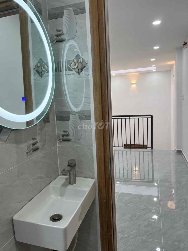 Nhà mới xây đã hoàn công giá rẻ vào ở ngay - Ảnh 2