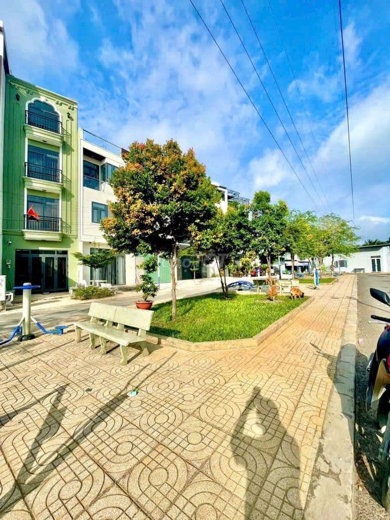 đường nhựa 20m thông thoáng XH tránh nhau – đất78m2 view CV TL 4.X TỶ - Ảnh 3