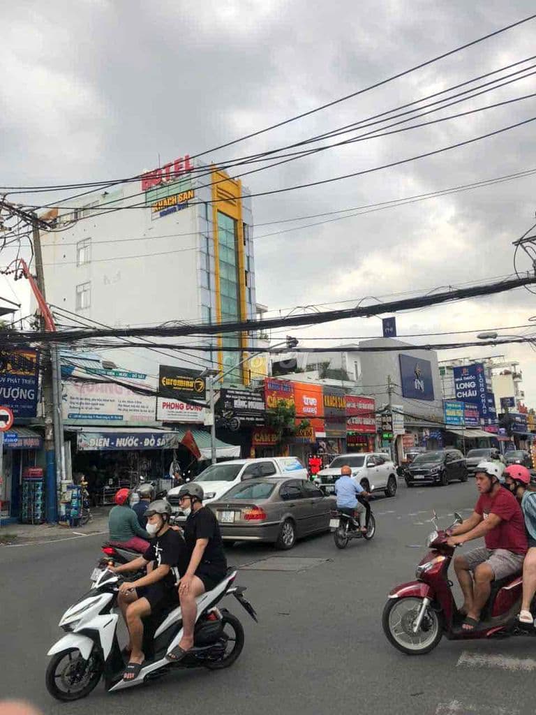 Nhà 4 Tầng Mặt Tiền Đỗ Xuân Hợp Kinh Doanh Đa Ngành Giá Cực Tốt 15 tỷ