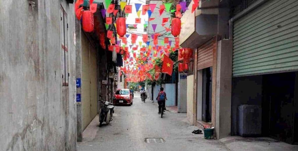 Nhà 4 tầng, lô góc, ngõ thông, oto đỗ cửa, phù hợp ở và kinh doanh - Ảnh 2