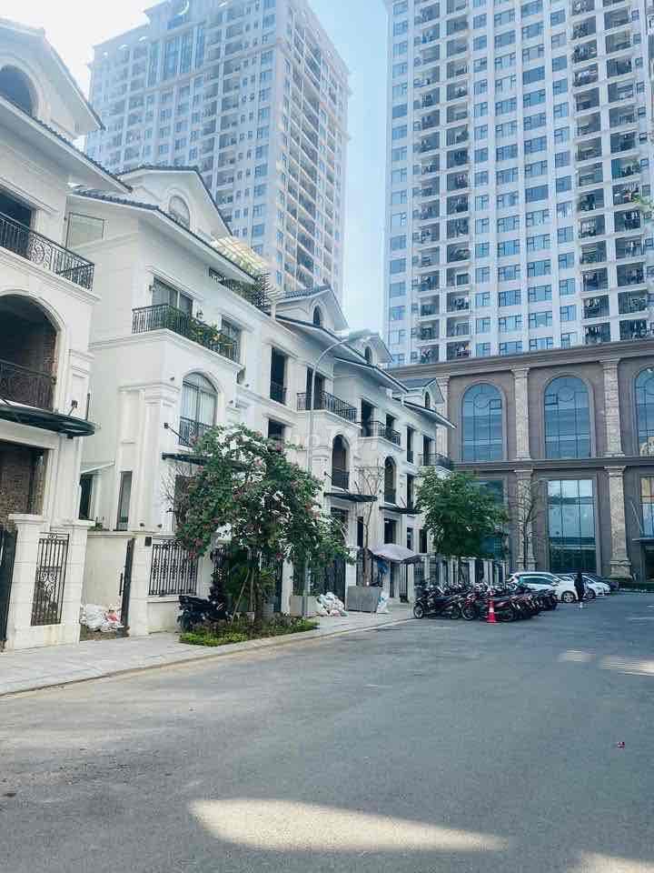 Biệt Thự Liền Kề Tây Hồ,135m*5T,MT9m,Lô Góc 3 Thoáng,Vỉa Hè,Kinh Doanh