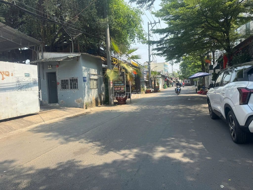 NHÀ 4 TẦNG HỒNG LONG – 57M² (4x13.5) – 5PN – XE HƠI NGỦ TRONG NHÀ