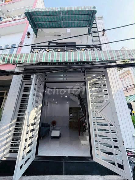 Ngang Hiếm 4,4 x 8 ( trệt lầu ) 2pn nhà mới ở liền khu VIP P3Q8