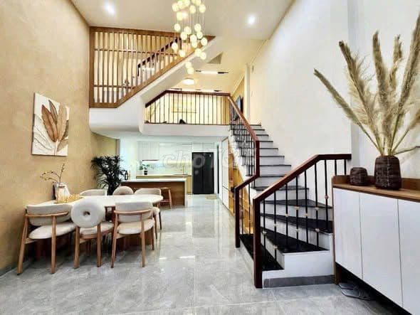 bán nhà đẹp Xuân Phương 5.x tỷ ô tô đỗ sát