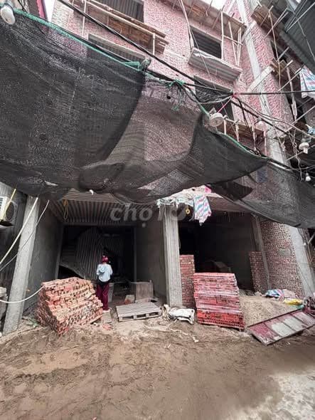bán nhà 5 tầng Thạch Bàn giá 16 tỷ
