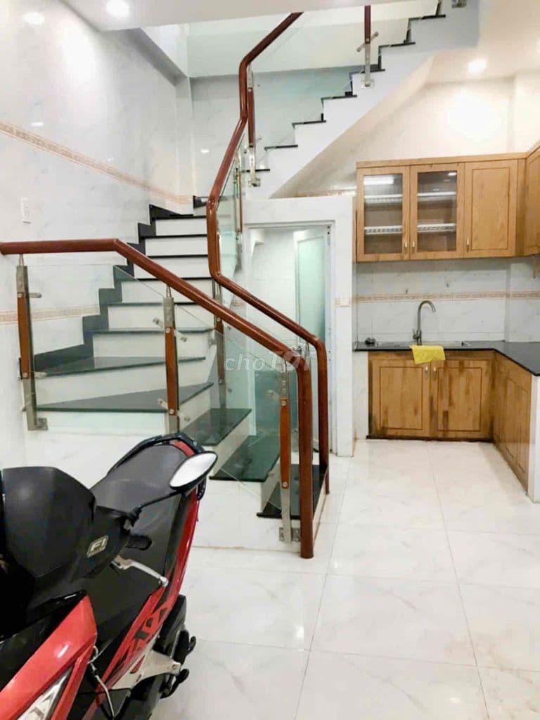 NHÀ SÁT MẶT TIỀN-TRƯỜNG CHINH-30m2-4 TẦNG BTCT-NHỈNH 3 TỶ
