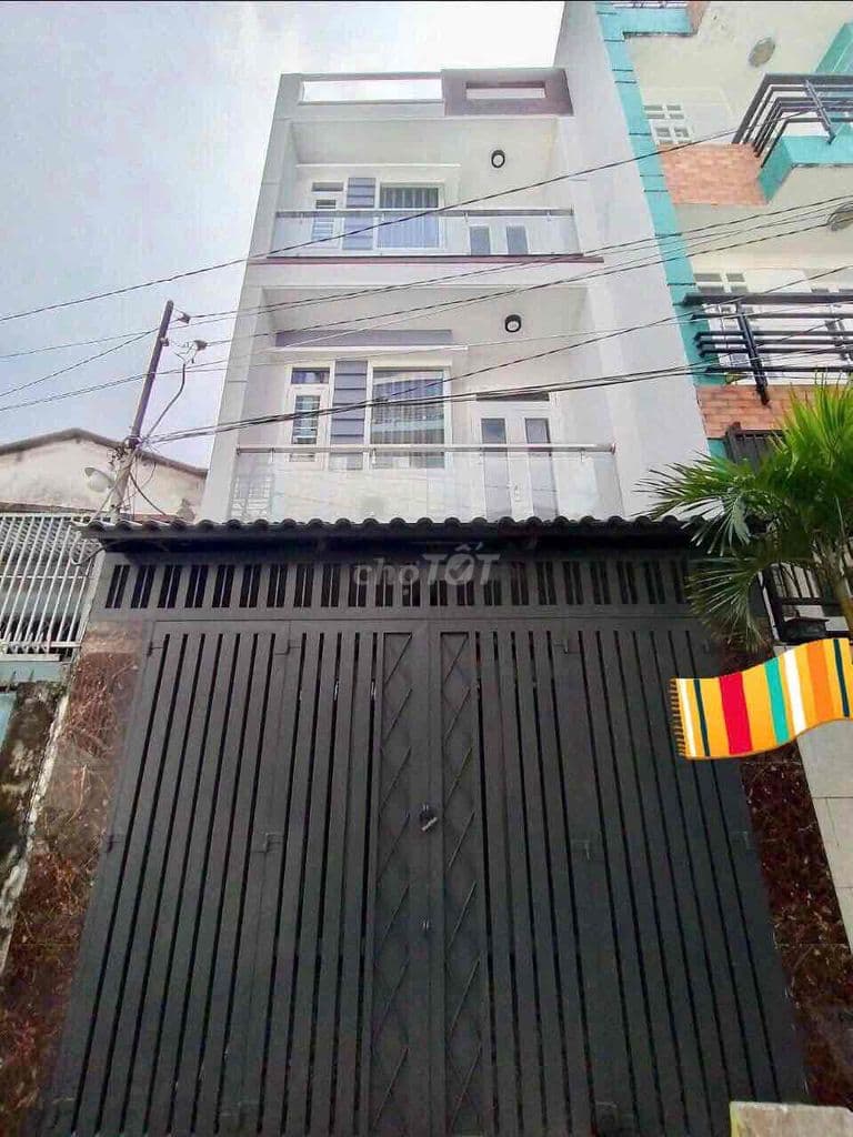 Bán nhà đường số 8, Hiệp Bình DT 4,5x10,3pn 4wc