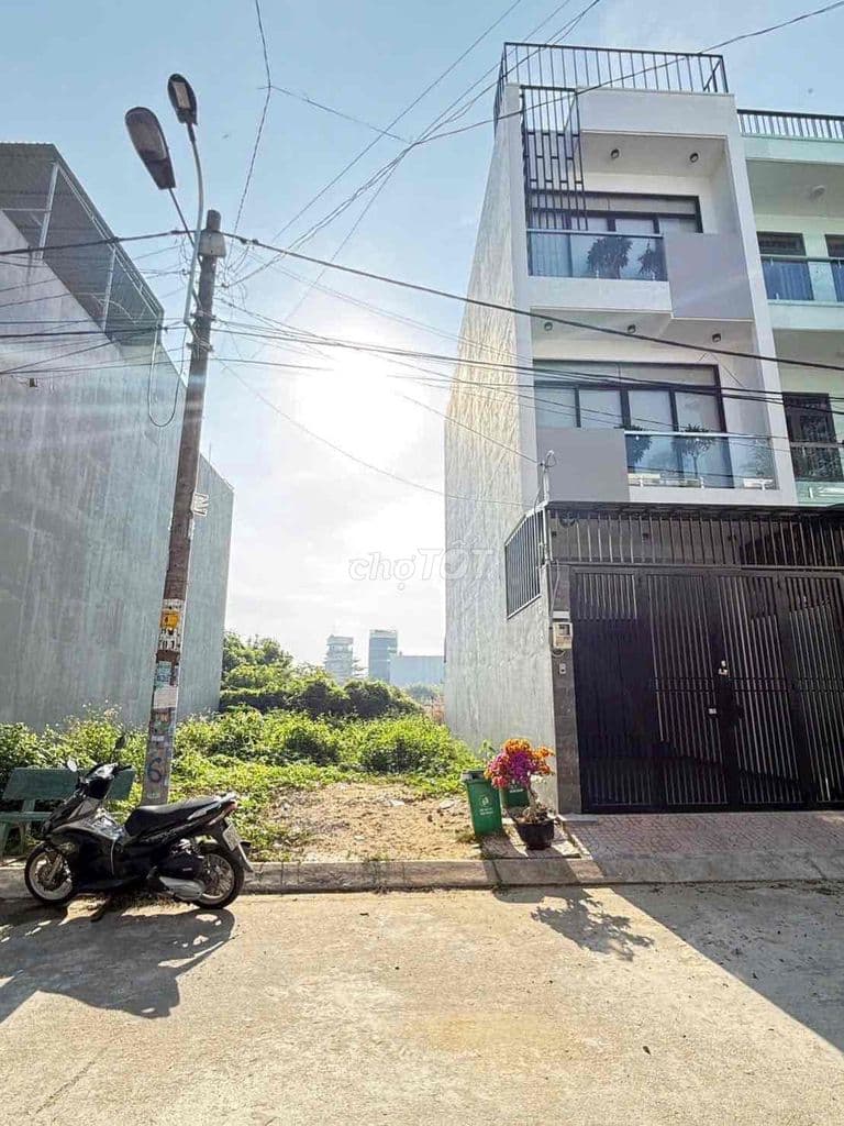 Bán Nền MT Hẻm 101 Đường 8 - KDC Vạn Xuân