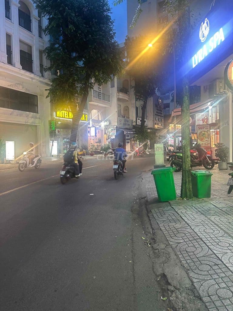 bán nhà mặt tiền Nguyễn Thái Bình, Tân Bình, 72m2, dang cho thuê 50tr