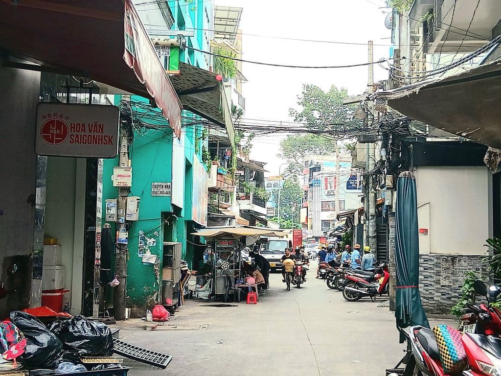 BÁN GẤP NHÀ 3 TẦNG HẺM 6M KINH DOANH SẦM UẤT LÝ THÁI TỔ - QUẬN 10