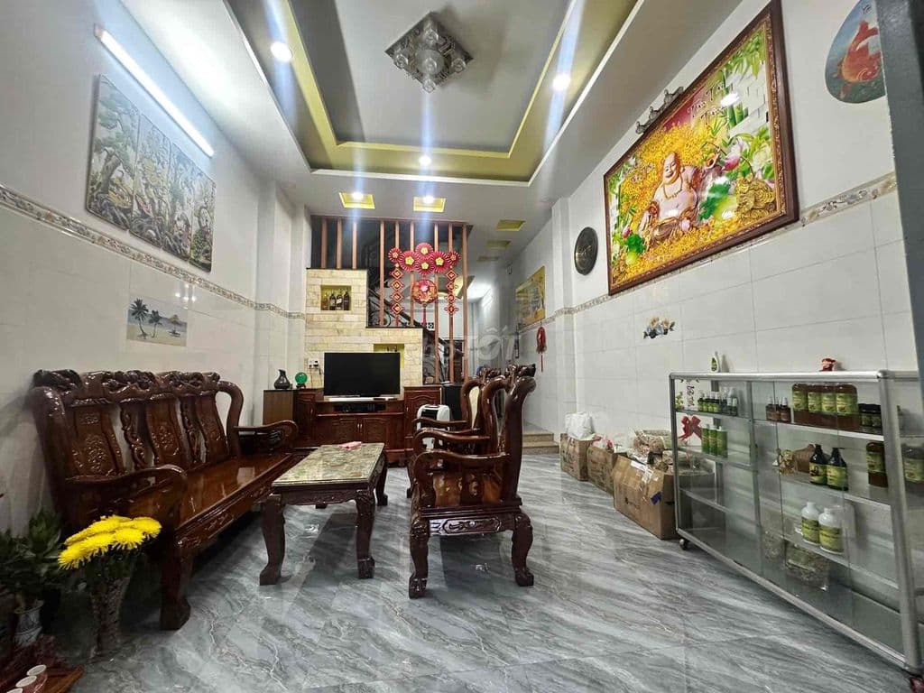 nhà ngay chợ phạm văn bạch 60 m² 4 tầng 5.x tỷ hẻm kinh doanh - Ảnh 2