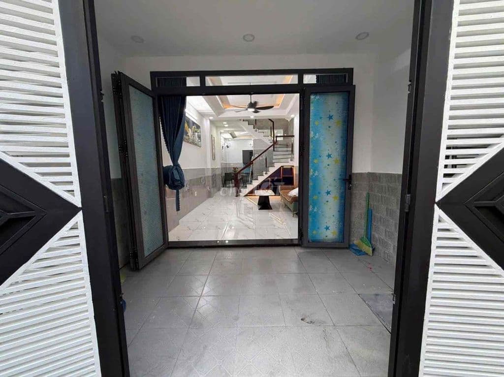 NHÀ HẺM XE TẢI - NGAY EMART - 50M2 - GIÁ 5.x Tỷ - Ảnh 2