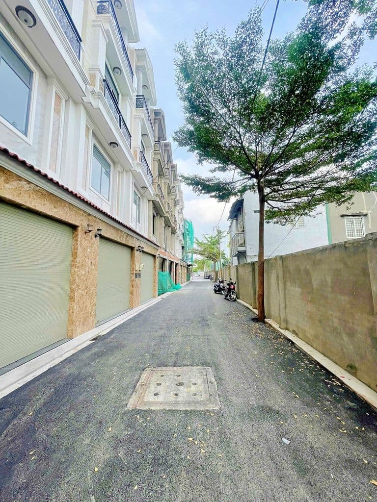 CHỦ NGỘP BÁN GẤP KHU ĐỒNG BỘ CÁCH SÔNG SG 200M, SHR HOÀN CÔNG, NHÀ MỚI