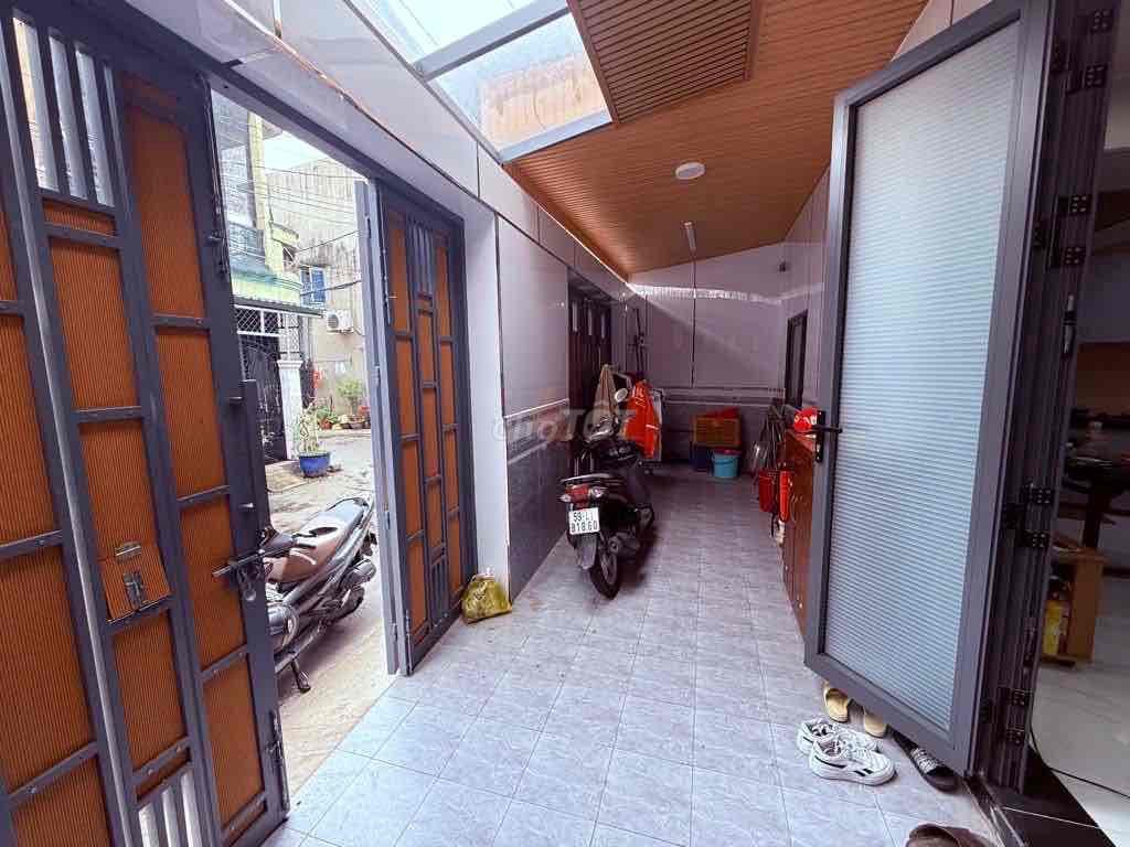 BÁN NHÀ TÂN HOÀ ĐÔNG, NGANG 8M, 70m2, HẺM XE HƠi THÔNG, SỔ HỒNG RIÊNG - Ảnh 2