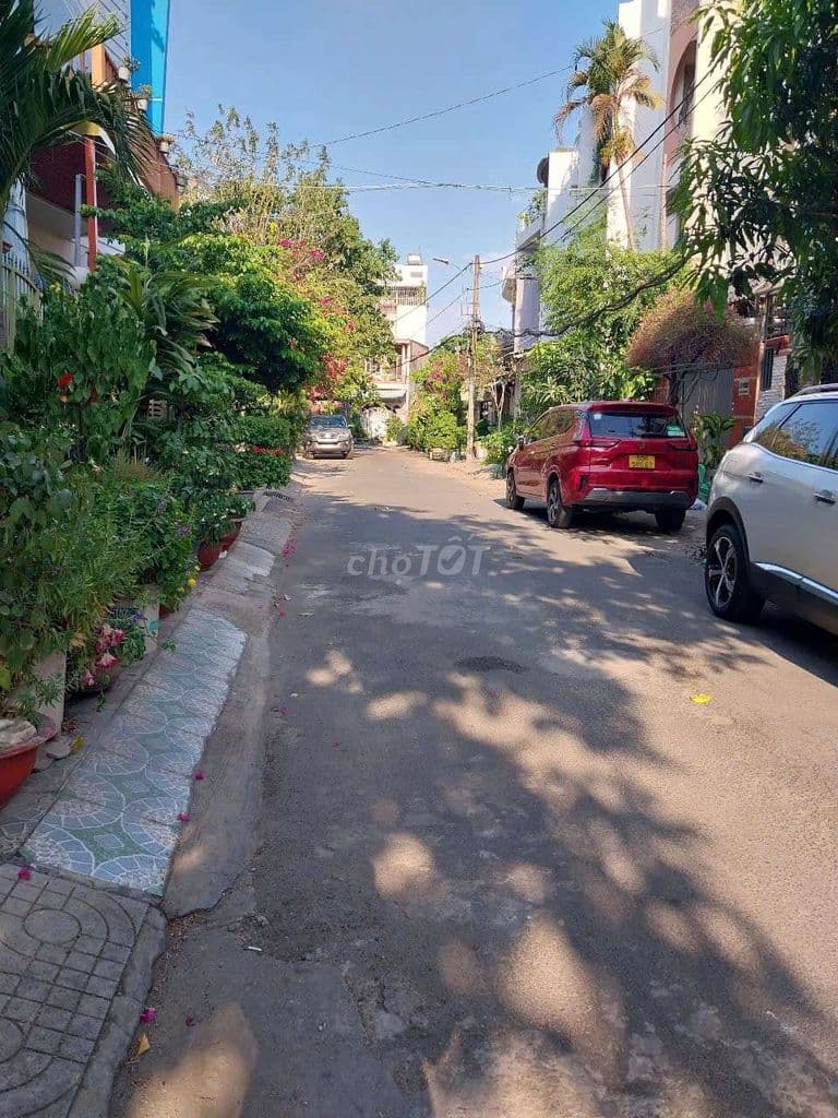 Nhà ở hoàn công đầy đủ