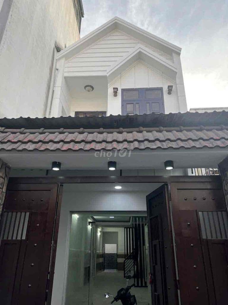 nhà đúc 1 tấm phường đông hưng thuận Q12 dt: 92m2