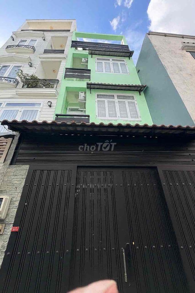 Nhà bán 4 tầng ngay khu Phạm Văn Hai liền kề CMt8 trung tâm TP