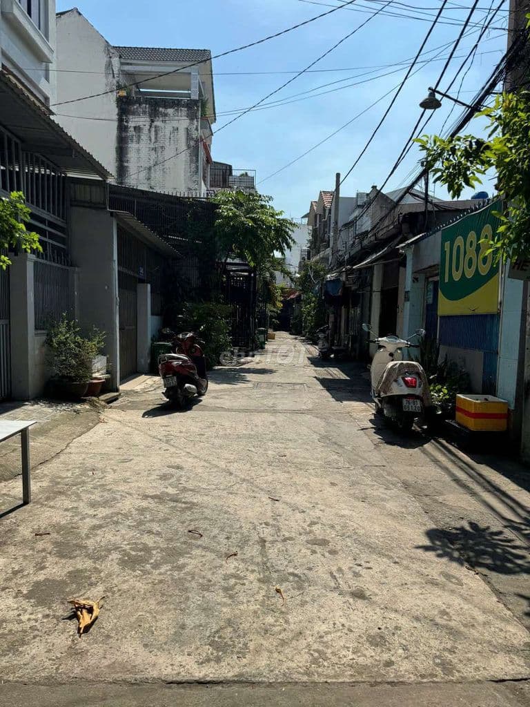 Bán nhà trọ đường song hành. 10 x 20. Giá 11 tỷ