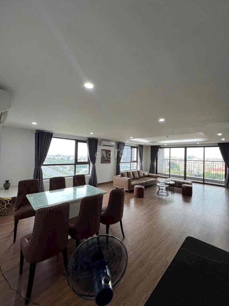 Chung cư udic 168 m3 ngủ có lot ô tô nội thất full cao cấp có bồn tắm