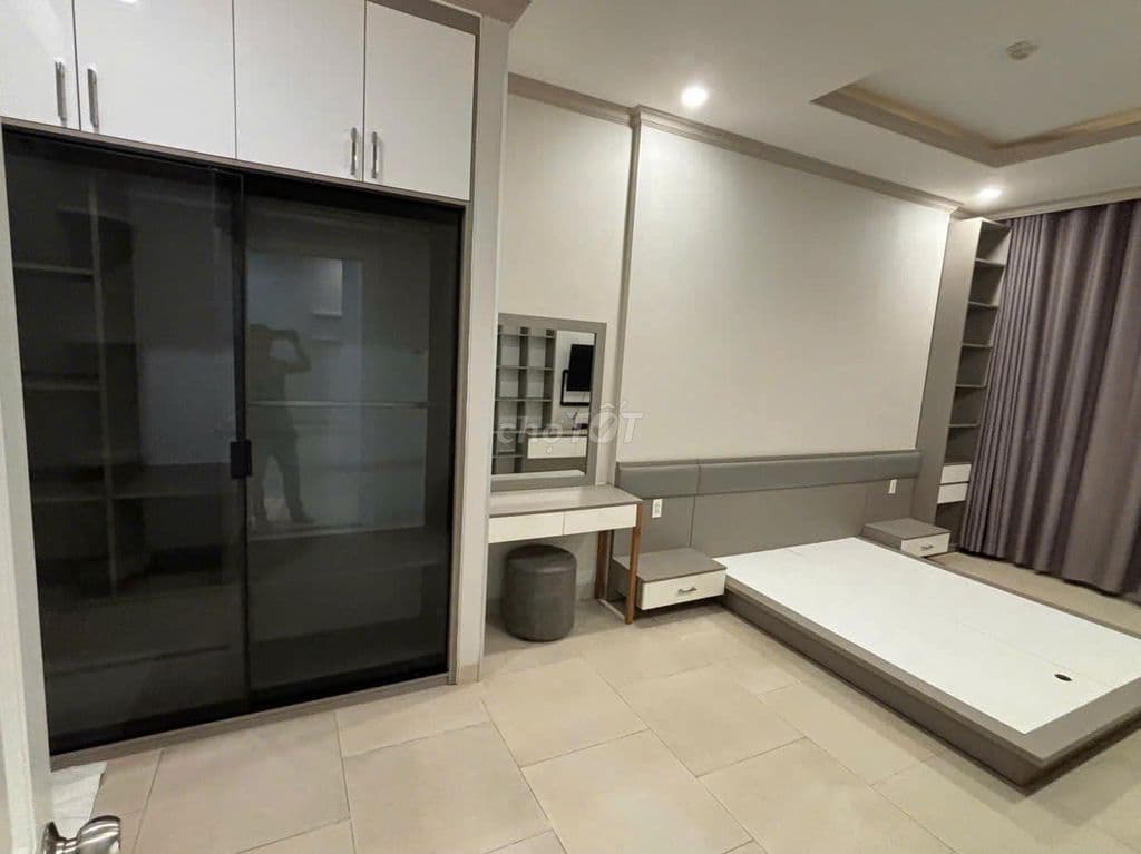 kingston 2 mặt tiền Hoàng Văn Thụ Nguyễn Văn Trỗi cần bán hoặc thuê