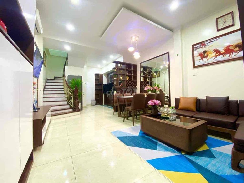 Chốt liền, nhà đẹp Đường Láng, ở ngay, full đồ, dân xây chắc chắn,