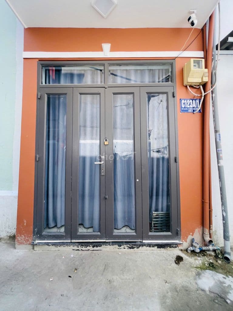 Nhà / ngắn ĐHT 10 gần cầu Chợ Cầu, có 2PN 2 WC. Giá 1,160 tỷ (TL)