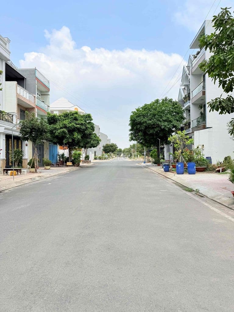 BÁN ĐẤT DT: 5x18 Đường Rộng 16m KDC ÊM ĐỀM PHƯỜNG LINH XUÂN THỦ ĐỨC - Ảnh 3