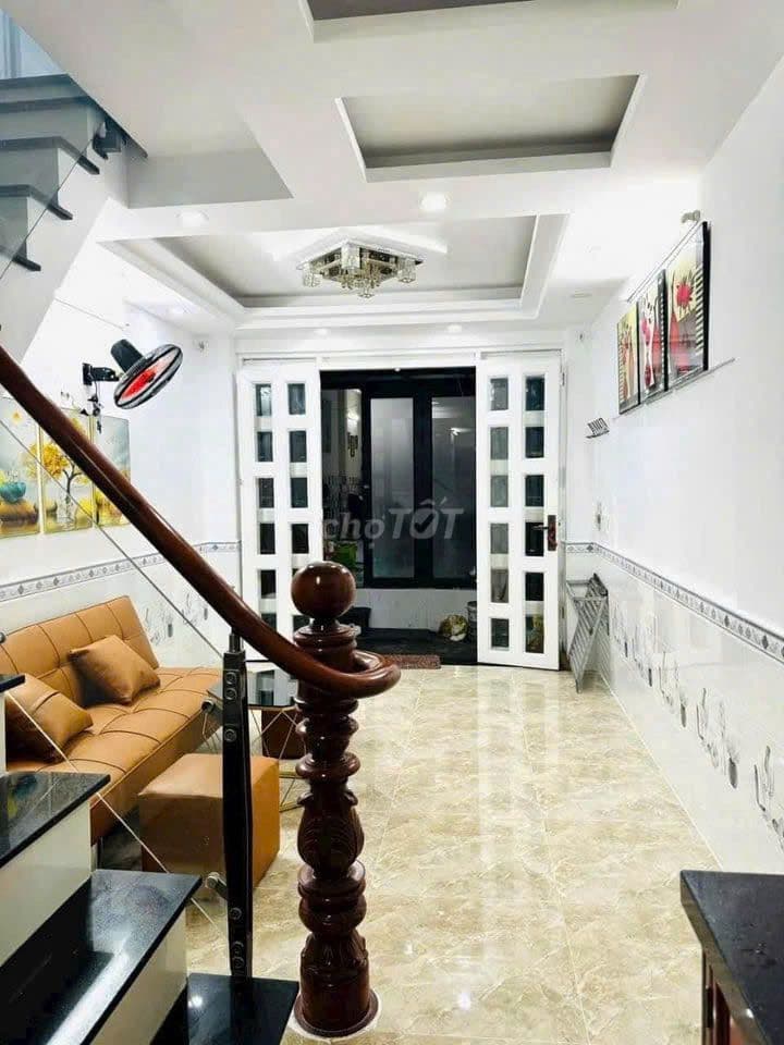 TÔI BÁN NHÀ XÓM CHIẾU Q4 1T2L 45M2 2 TỶ 050 SHR