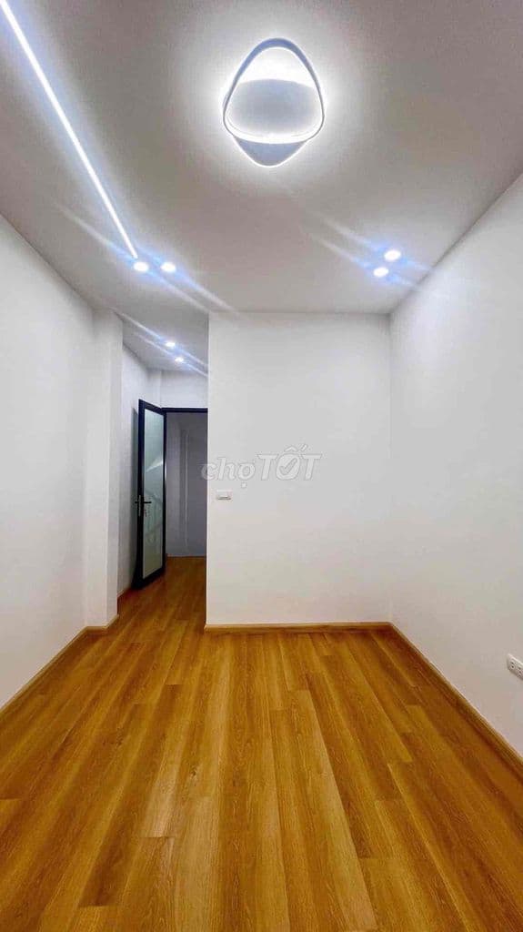 Chỉ gần 7 tỷ sở hữu nhà 5 tầng,3 ngủ đủ công năng, ô tô đỗ cửa - Ảnh 3