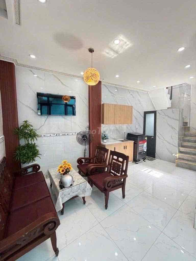 Ngã tư Phú Nhuận - 35 m2 SD - 2PN- hẻm thông- dân trí nhỉnh 2 tỷ