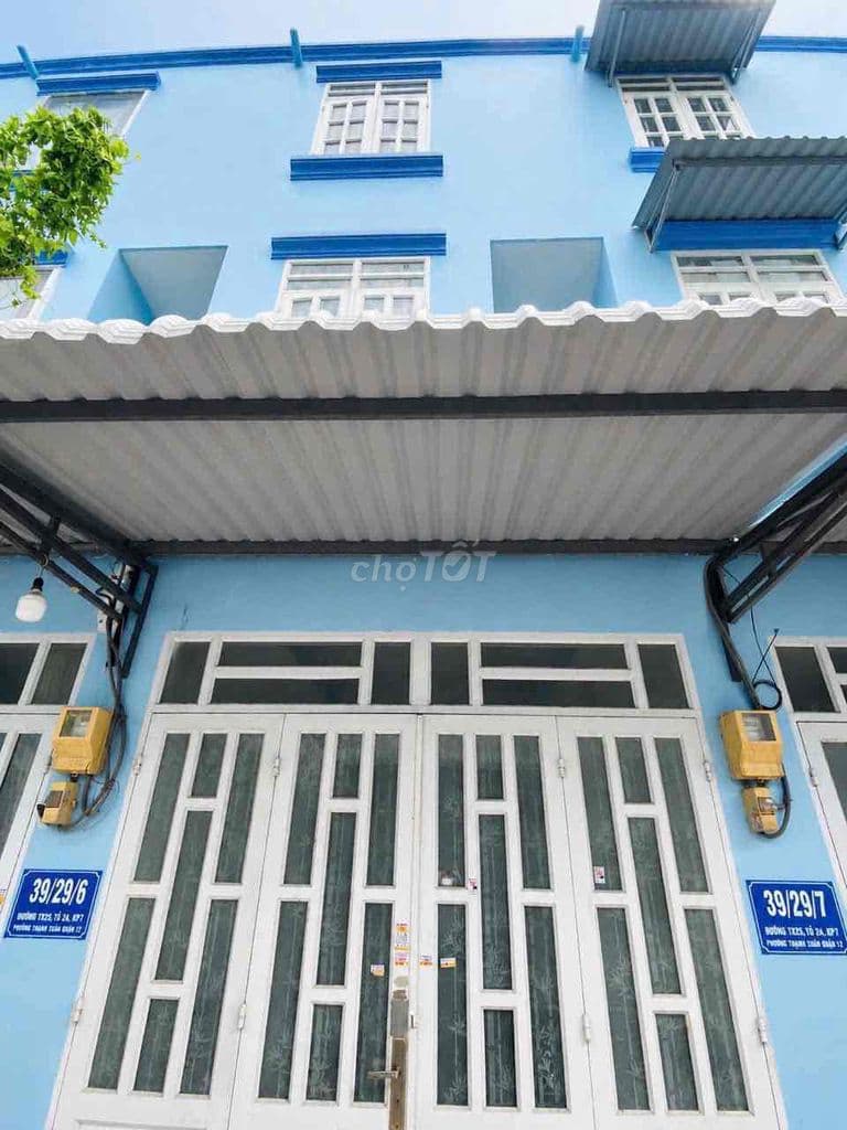 Bán nhà tx24 đúc 2 lầu sân thượng shc vi bằng