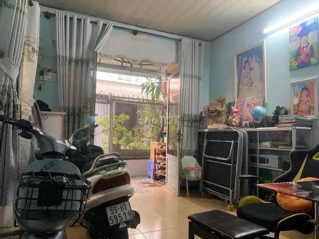 Bán nhà 3pn2wc, sổ riêng, phường Phước Long, TP HCM giá 4 tỷ 9 - Ảnh 2