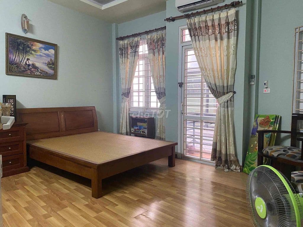 nhà 5T lô góc ngõ Hào Nam ngõ 3m vị trí đẹp sát Mp oto đỗ gần - Ảnh 2