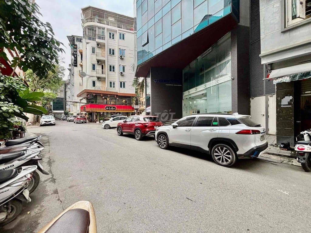 TOÀ VĂN PHÒNG CẦU GIẤY 65m x 7 tầng - HƠN 30tỷ