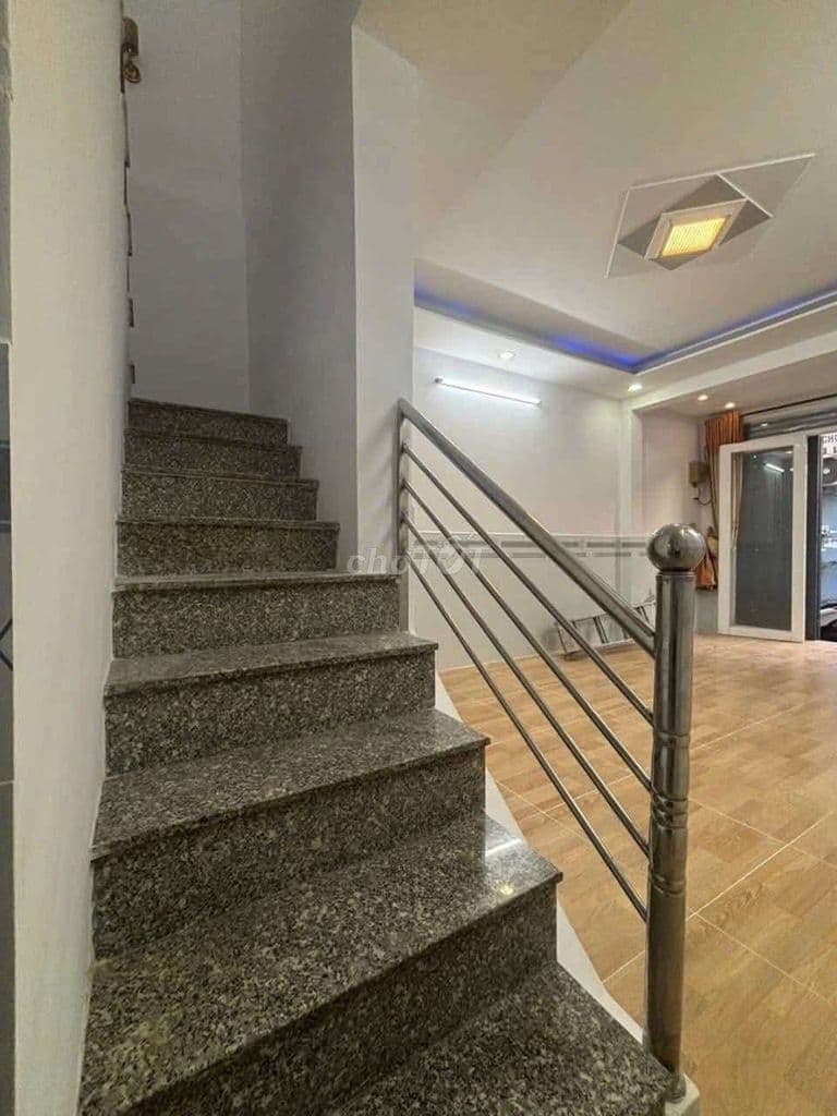 Bán nhà giá 900 triệu, sổ hồng riêng, kinh doanh tốt, xem nhà alo ngay - Ảnh 3