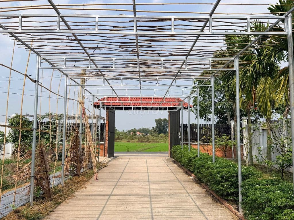 SANG NHƯỢNG KHU NHÀ VƯỜN NGHỈ DƯỠNG – DIỆN TÍCH LỚN – GIÁ TỐT