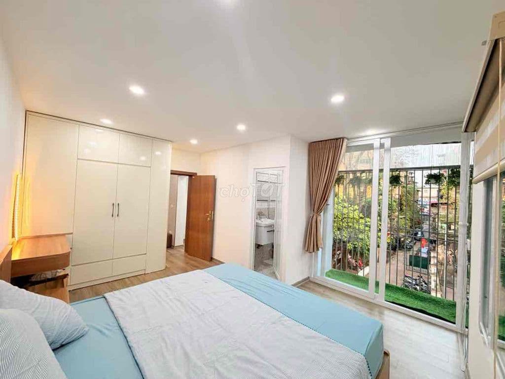 TT Phương Mai, 70m2, 3 thoáng, ô tô đỗ, cạnh phố, sân rộng, full đồ