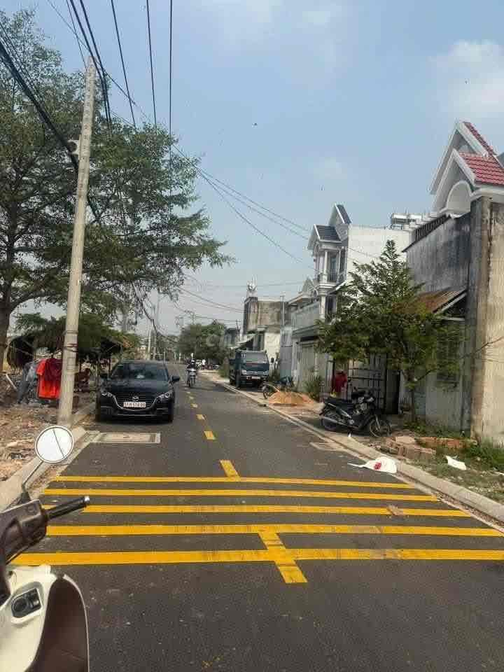 Bán đất đường Thanh Niên - Hóc Môn giá 2.48 tỷ sổ hồng riêng