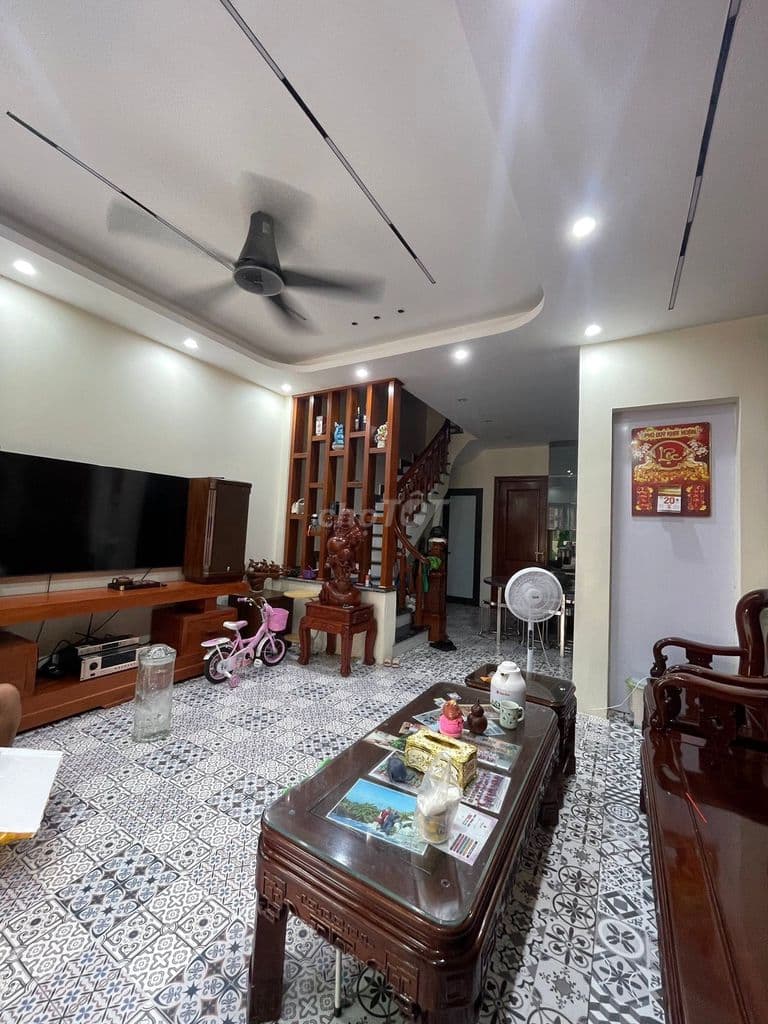 Nhà 65m² x 4 tầng, ô tô đỗ cửa, Trâu Quỳ, hơn 8 tỷ - Ảnh 3