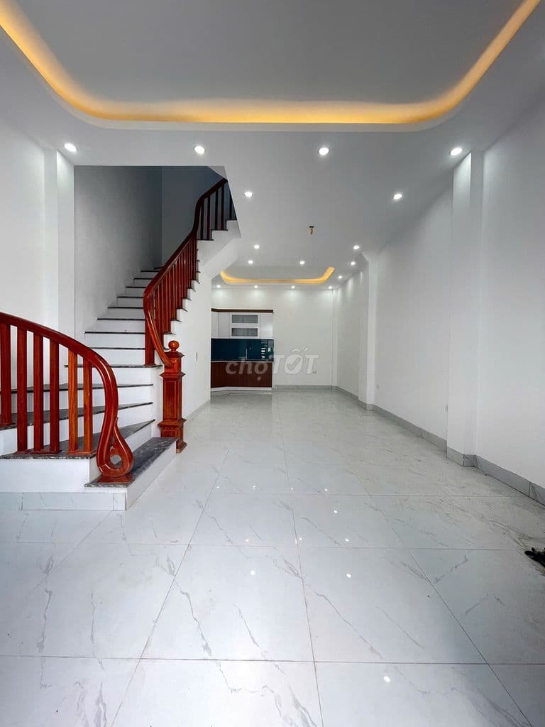 cả Hà Nội chỉ có căn này 40m2 mặt ngõ ô tô. Giá chỉ 2.x tỷ-Nhà xây mới - Ảnh 2